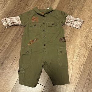 Guess 6-9 month
